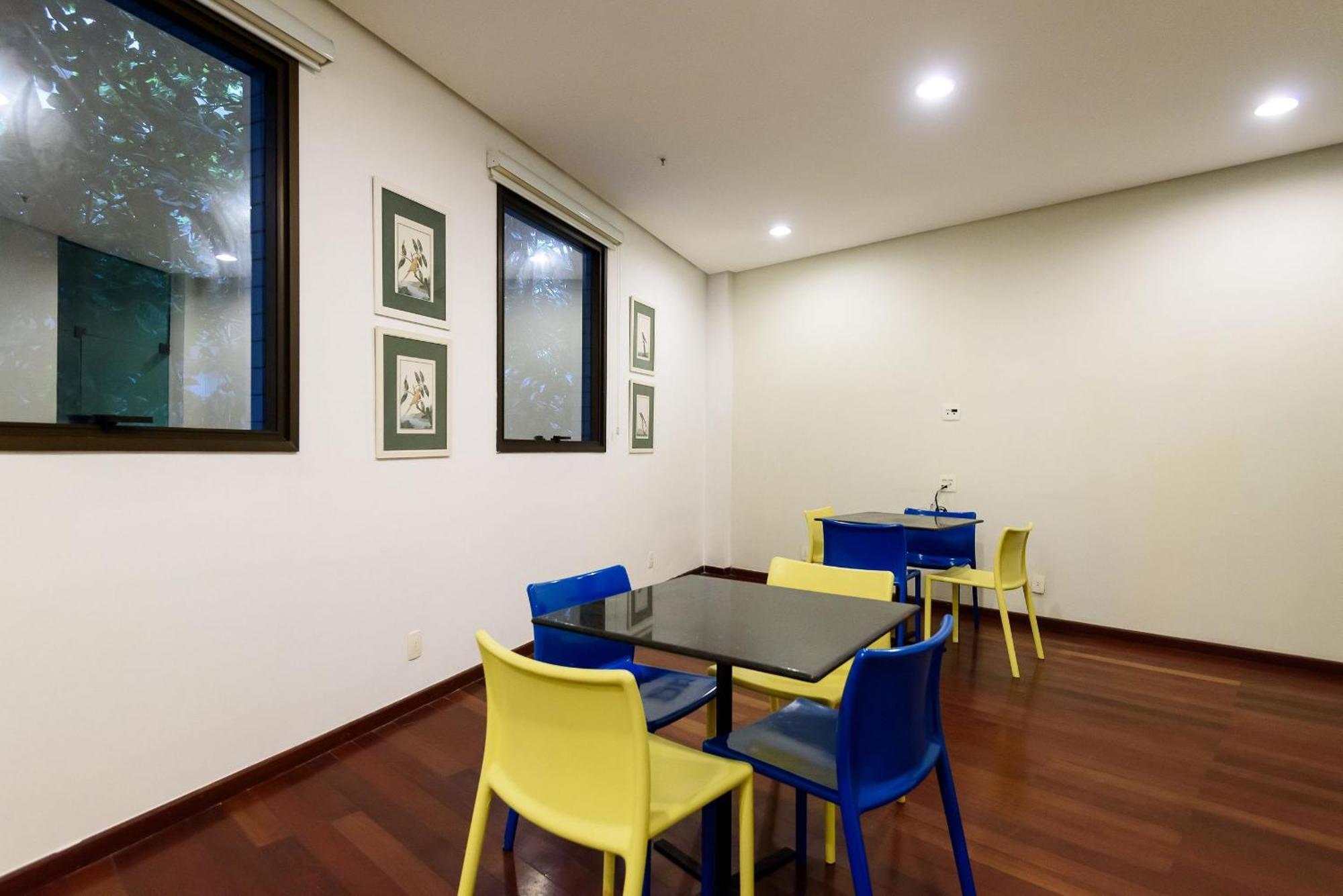 Apartamento A 100m Da Lagoa | Sds 216/106 *